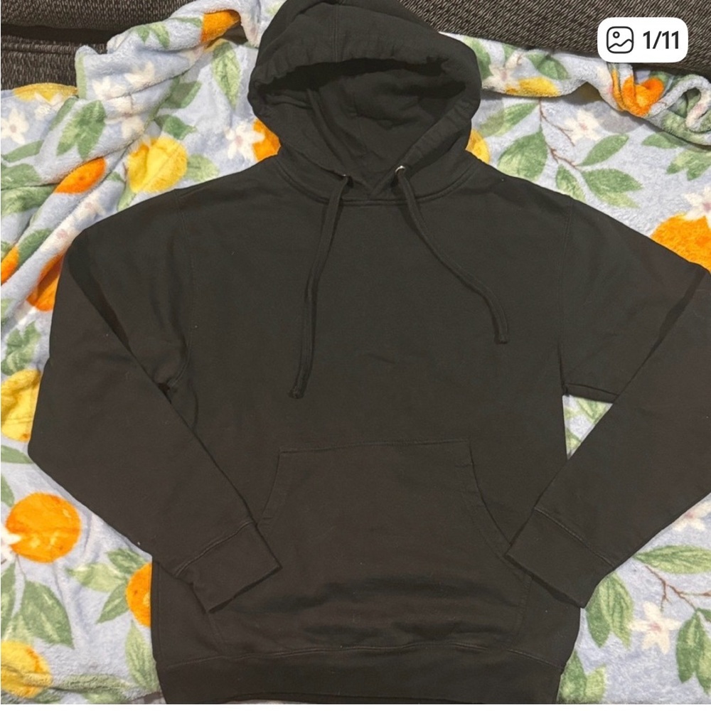 Uniqlo Black Pullover Hoodie with Kangaroo Pocket. Men’s or Women’s size Small!
